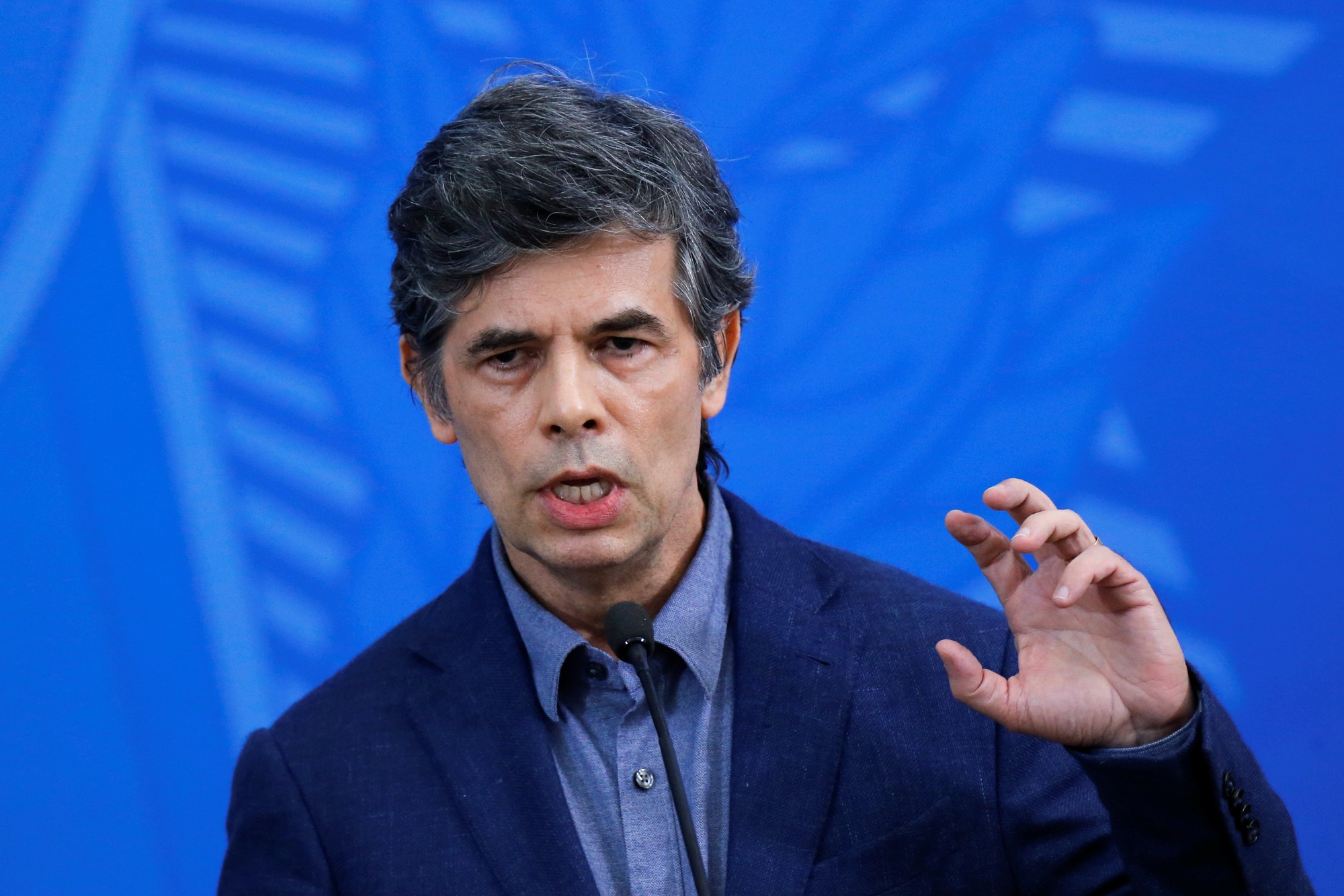 Novo ministro da Saúde diz que não haverá 'definição brusca' sobre isolamento social